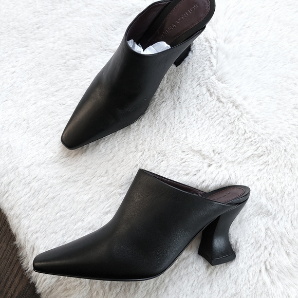 Bottega Veneta Square Pointy Toe Curved Block Heel Lamb Leather Mule - Picture 4 of 12